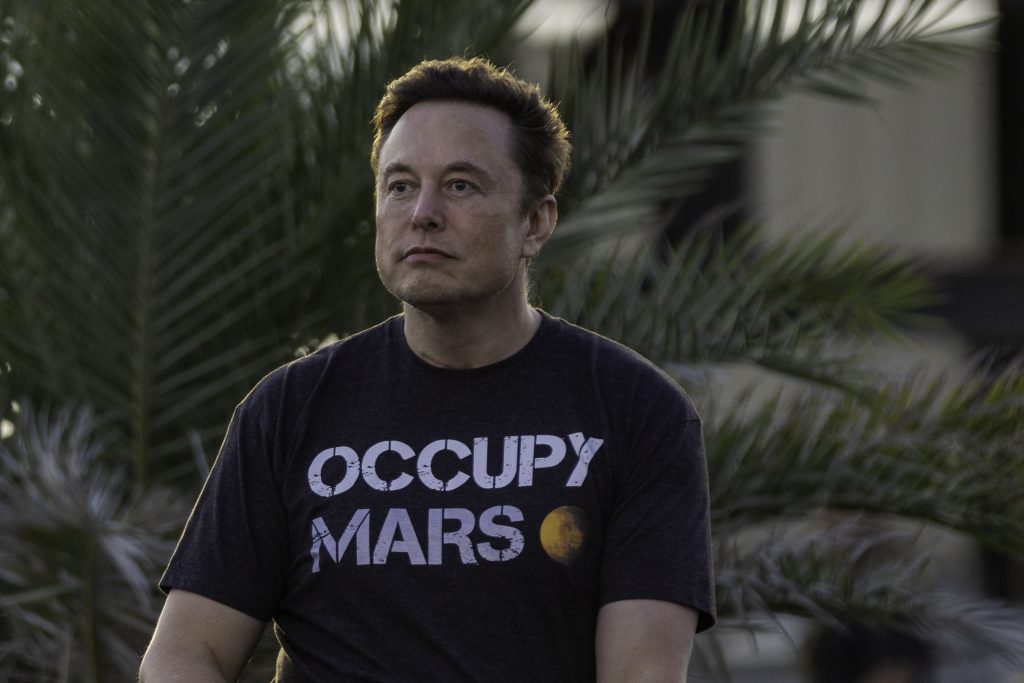 Elon Musk's first order of business after taking over Twitter is to push out its CEO and his lieutenants